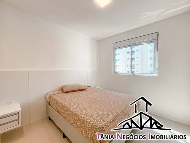 Apartamento para Venda em Centro - 23