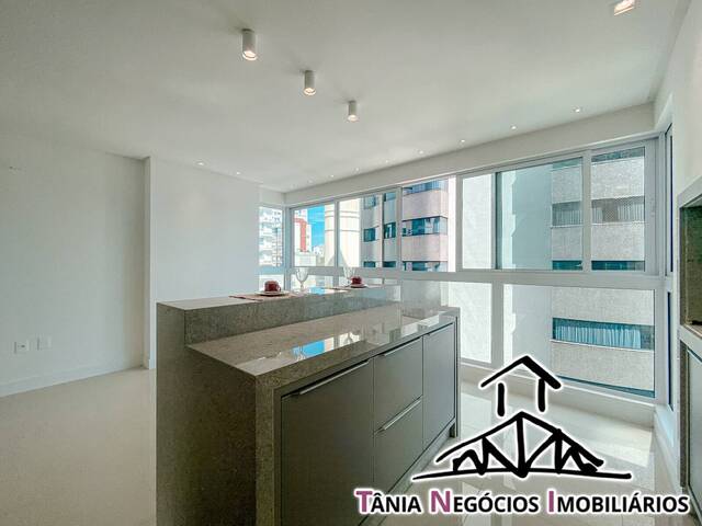 Apartamento para Venda em Centro - 34