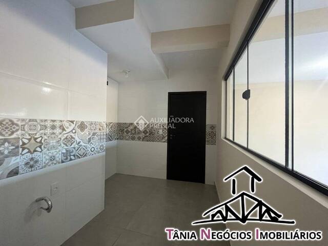 Casa para Venda em Pantano do Sul  - 10