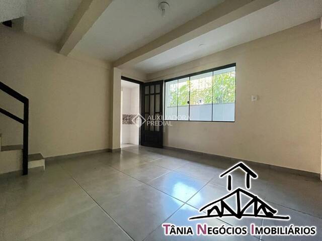 Casa para Venda em Pantano do Sul  - 12