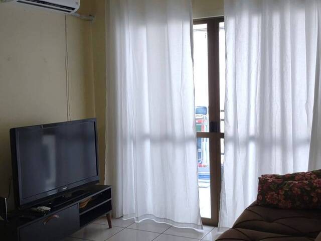 Apartamento para Temporada em Meia Praia - 11