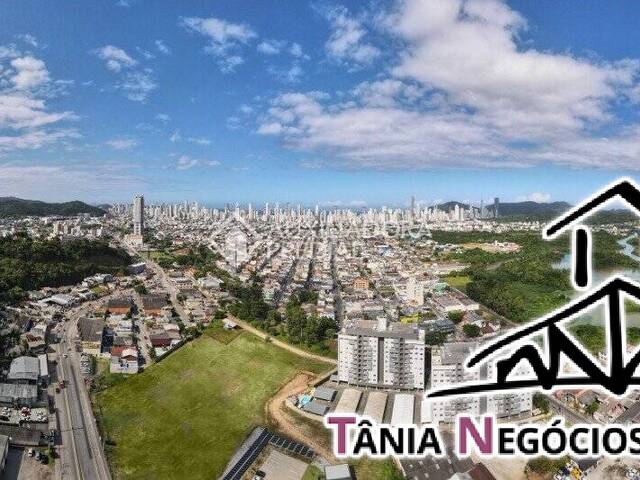 Apartamento para Venda em Tabuleiro - 14