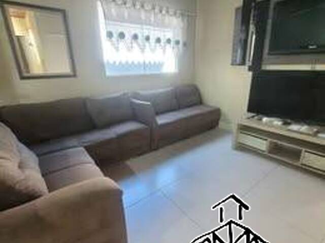 Casa para Locação em Carianos - 24