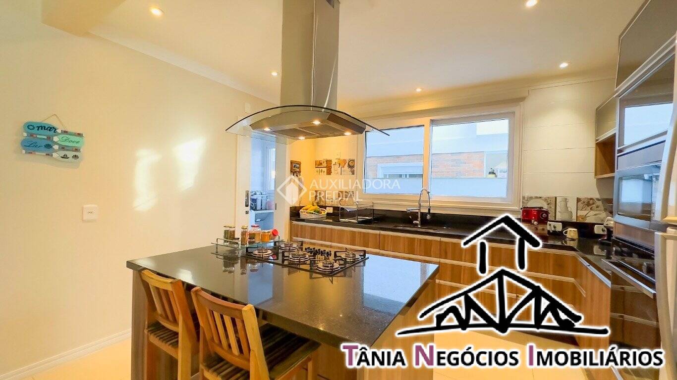 Casa à venda com 4 quartos, 360m² - Foto 4